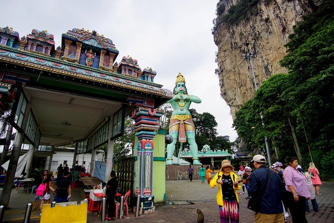 Private Batu Caves, National Mosque & Religious Tour with Lunch - Thean Hou Temple and its six-tiered form