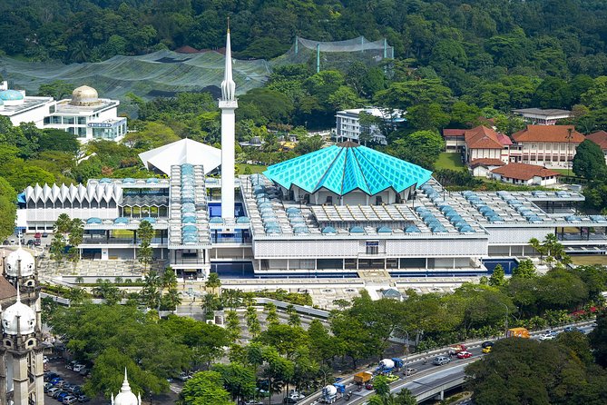 Private Day Kuala Lumpur Photographic Tour With Petronas Twin Tower & Batu Caves - Merdeka Square joins colonial and modern Kuala Lumpur