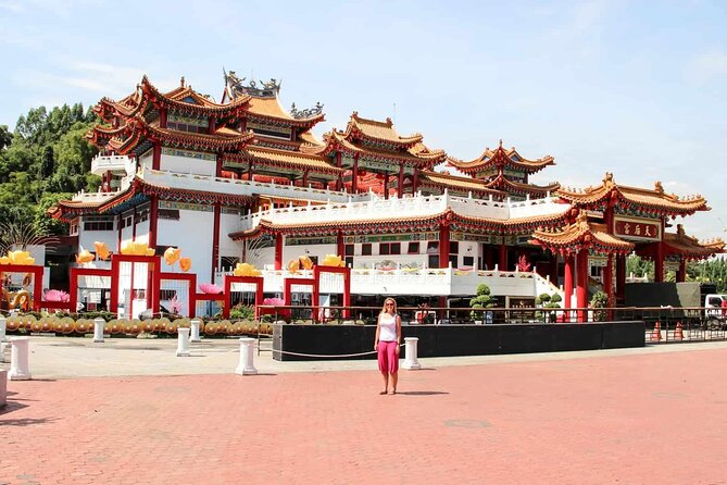 Private FullDay Tour includes Petronas Twin Towers & Batu Caves - Chinatown and Central Market: short stops with different moods