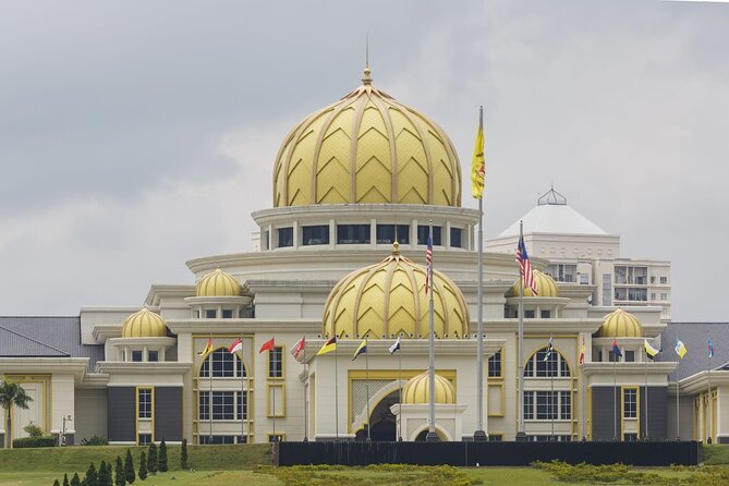 Private FullDay Tour includes Petronas Twin Towers & Batu Caves - Petronas Twin Towers: included tickets and city views