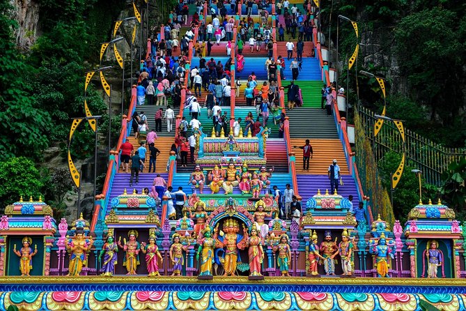 Private Genting Highland Tour With Cable Car Ride & Batu Caves - Batu Caves and the 272-step climb
