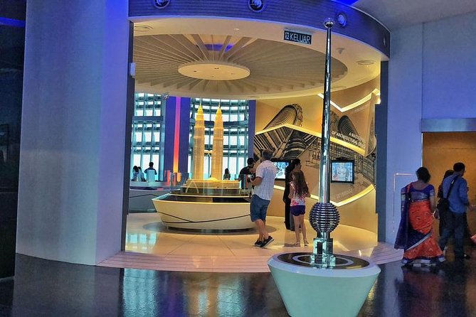 Private Half-Day Kuala Lumpur City Exploration Tour - Petronas Twin Towers: Kuala Lumpur’s essential photo stop