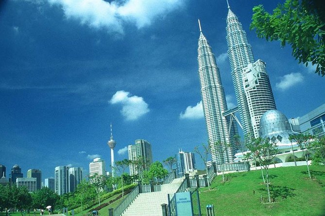Private Half-Day Kuala Lumpur City Exploration Tour - National Monument and the story of sacrifice