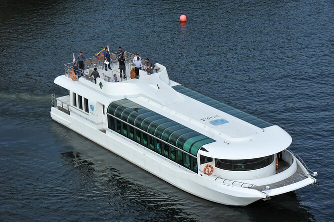 Private Half Day Putrajaya Tour with Lake Cruise Experience - Putrajaya Lake cruise: the tour’s uncertain extra