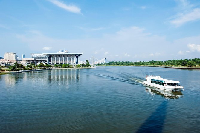 Private Half-Day Putrajaya Tour with Lake Cruise from Kuala Lumpur - Taman Warisan Agricultural Heritage Park and its living crops