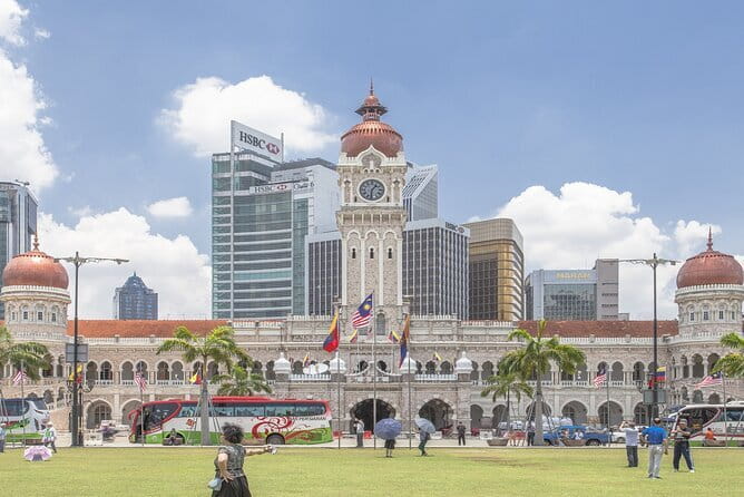 Private Kuala Lumpur City on a Budget Day Tour - Batu Caves and the 272-step climb