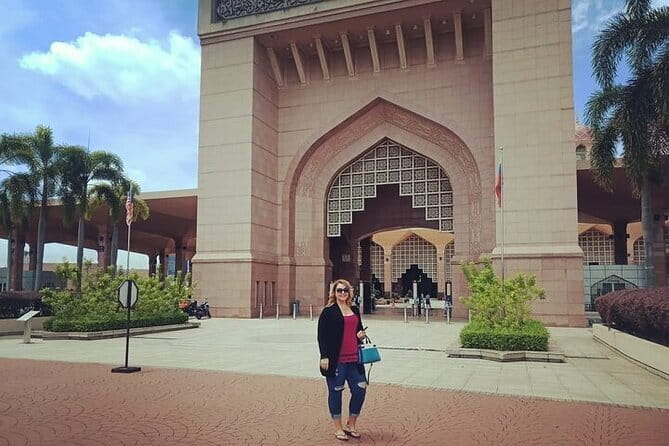 Private Kuala Lumpur City Tour Including Putrajaya & Batu Caves - Merdeka Square and the old city center