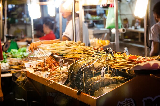 Private Kuala Lumpur Night Delight Food Tour - What the private vehicle and guide add