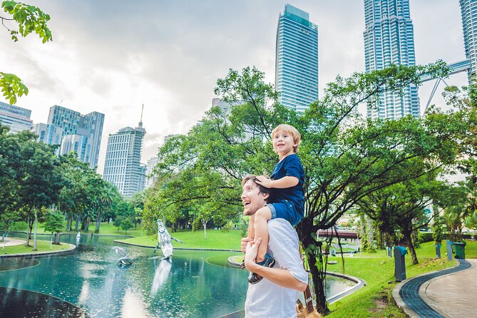 Private Kuala Lumpur Photoshoot Outside Petronas Tower - Timing Tips for a Smooth Shoot