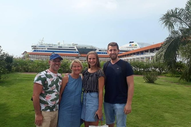Private Kuala Lumpur Shore Excursions - The National Monument connects the city to independence