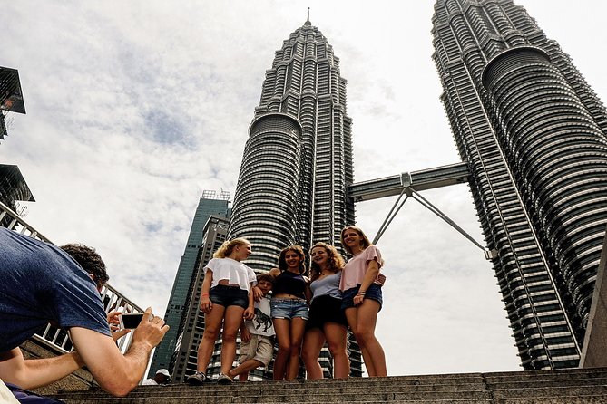 Private Night Tour: Petronas Twin Tower And Shopping - Petaling Street and Chinatown: shopping with a local feel