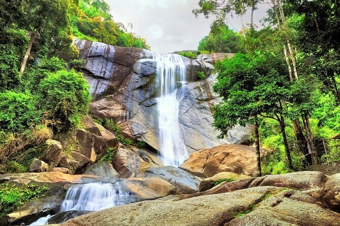 Private One Day Highlights Langkawi Tour Including Cable Car And Sky Bridge - Langkawi Craft Centre and Local Design