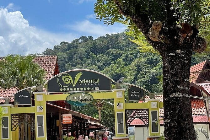 Private One Day Langkawi Highlights With Cable Car And Sky Bridge - Eagle Square and Langkawi’s Giant Eagle
