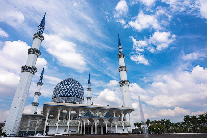 Private Selangor Day Tour : Batu Caves, Blue Mosque, Fruit Valley, Malawati Hill - A useful six-hour escape from Kuala Lumpur