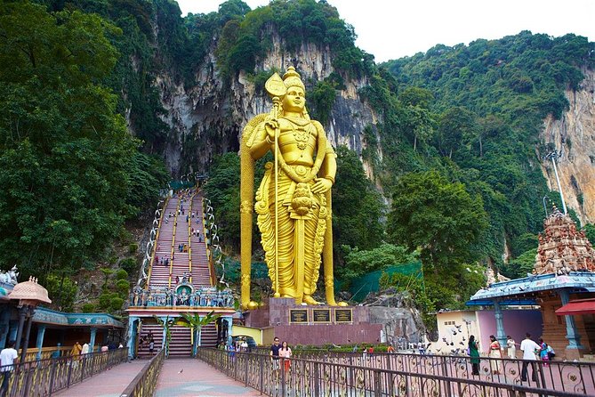 Private Selangor Day Tour : Batu Caves, Blue Mosque, Fruit Valley, Malawati Hill - Sampling tropical produce at Selangor Fruit Valley