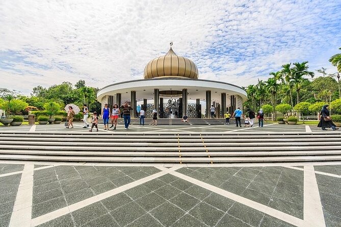 Private Shore Excursion from Klang Port to KL city tour - Istana Negara and Malaysia’s royal presence