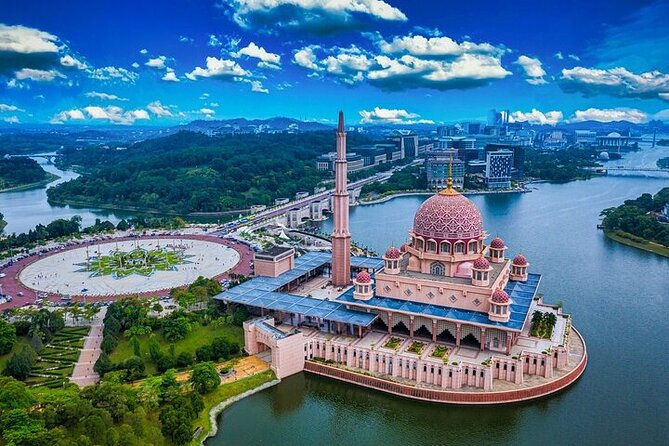 Private Sightseeing Tour Visit in Putrajaya from Kuala Lumpur - Why Putrajaya makes a smart side trip