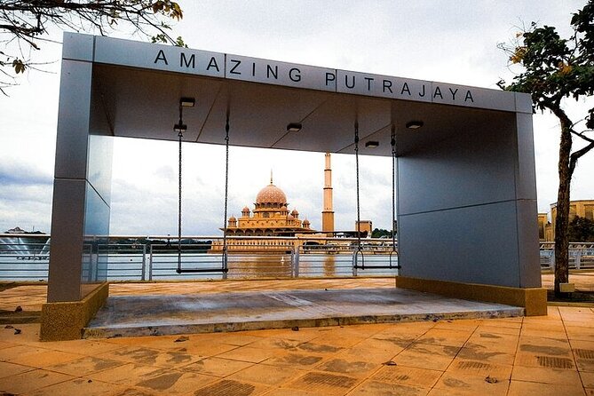 Private Sightseeing Tour Visit in Putrajaya from Kuala Lumpur - How the five to six hours work