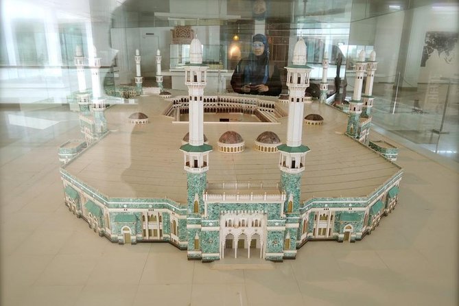 Private Tour : Discover the History, Heritage & Culture of Malaysia - Islamic Arts Museum Malaysia: objects, books, and design