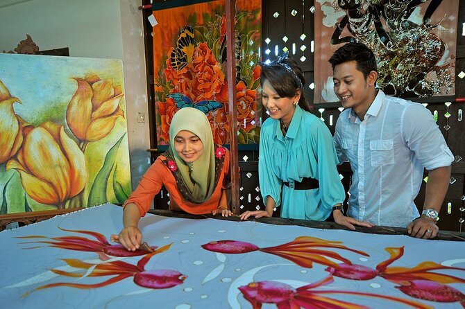 Private Tour : Langkawi Half Day City Exploration - Cenang Street and Beach: Langkawi’s busiest visitor strip