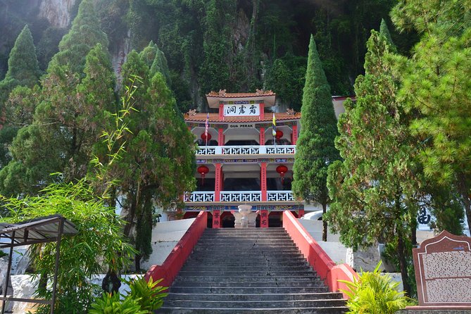 Private Tour : Orang Utan Island & Perak Cave Temple from KL - Meeting the Orangutans at the Sanctuary