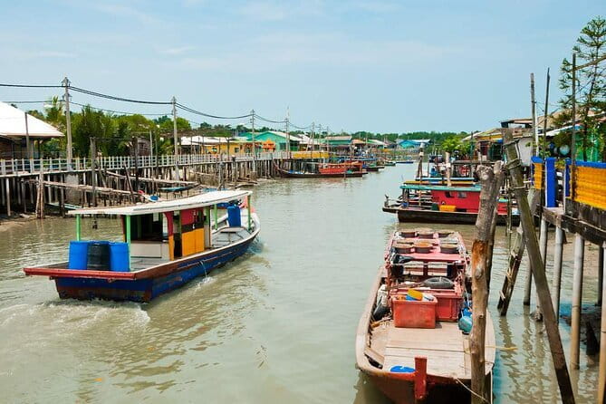 Pulau Ketam (Crab Island) Tour from Kuala Lumpur including Lunch - The 30-minute ferry across Port Klang