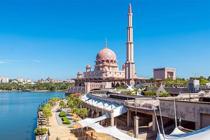 Putrajaya and Agricultural Heritage Park Tour - The Agricultural Heritage Park begins with local life