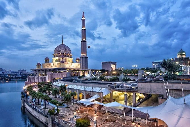 Putrajaya and Agricultural Heritage Park Tour - PICC shows Putrajaya’s grand civic scale