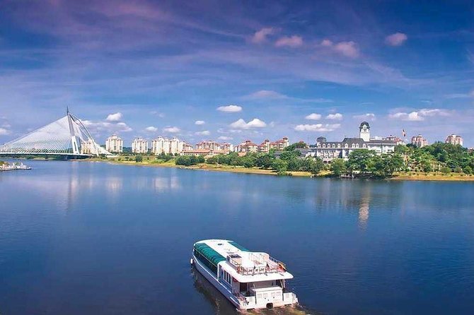 Putrajaya Half-day City Tour - Seri Wawasan Bridge and the first look at Putrajaya Lake