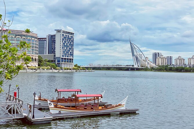 Putrajaya Half Day Tour with Pink Mosque & River Cruise(SIC) - What the driver-guide service is really like