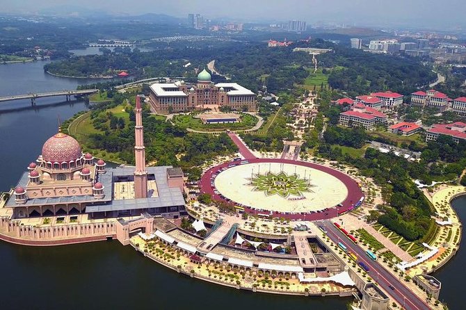 Putrajaya Tour with Traditional Boat Cruise & Pink Mosque (Private) - Putra Mosque and the city’s famous pink color