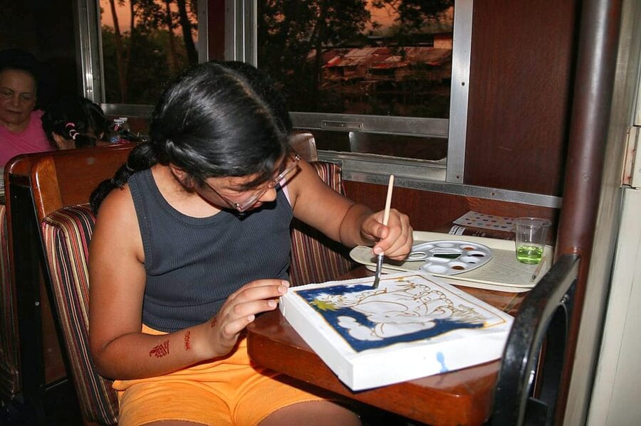 Sabah: Benoni Sunset Train Tour - Batik painting before the sunset stop