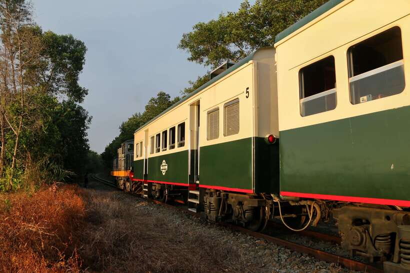 Sabah: Benoni Sunset Train Tour - Arriving at Benoni beach for sunset