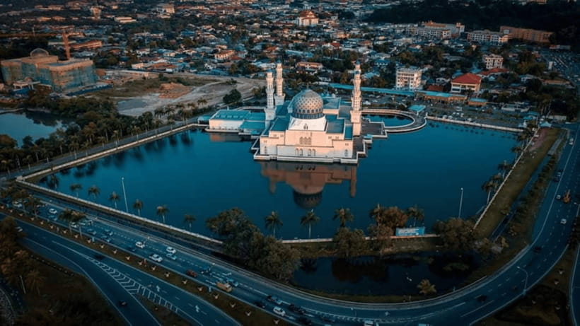 Sabah : Kota Kinabalu City Tour - Sabah City Mosque: a striking first stop