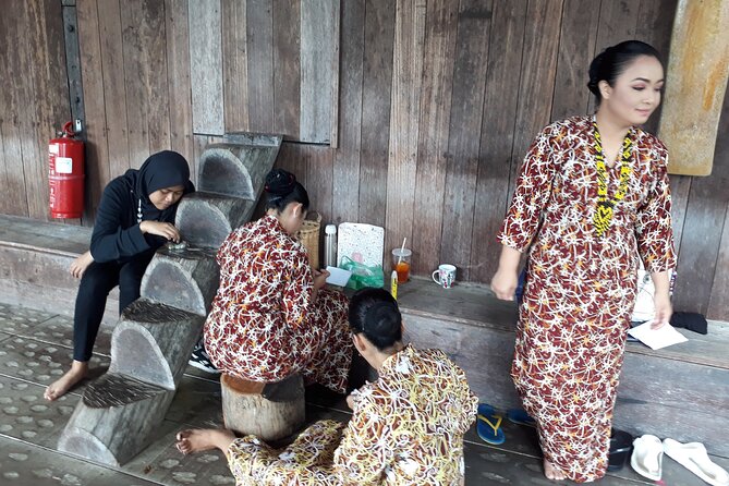 Semenggoh Orangutan Center & Sarawak Cultural Village - What to Pack for Eight Hours