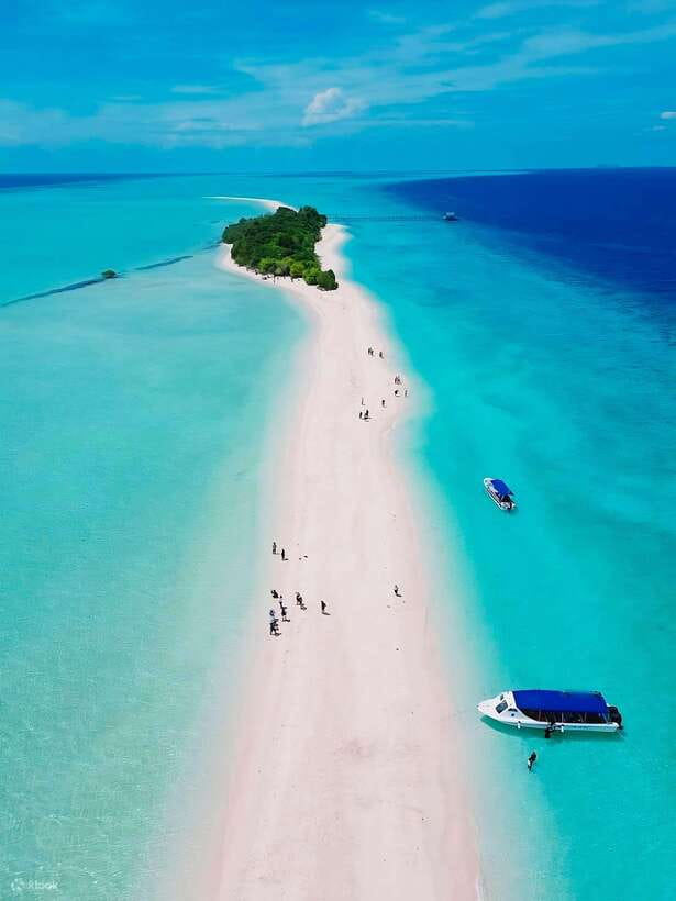 Semporna: Explore 3 Islands Tour Snorkel or Dive & Lunch - Leaving Semporna on an 80-minute speedboat ride