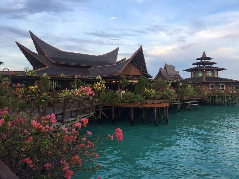 Semporna: Mabul and Kapalai Trip in Snorkel or Dive & Lunch - What this Semporna day trip is really like