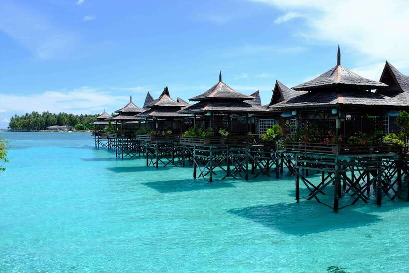 Semporna: Mabul and Kapalai Trip in Snorkel or Dive & Lunch - Start at Semporna Jetty with a little patience