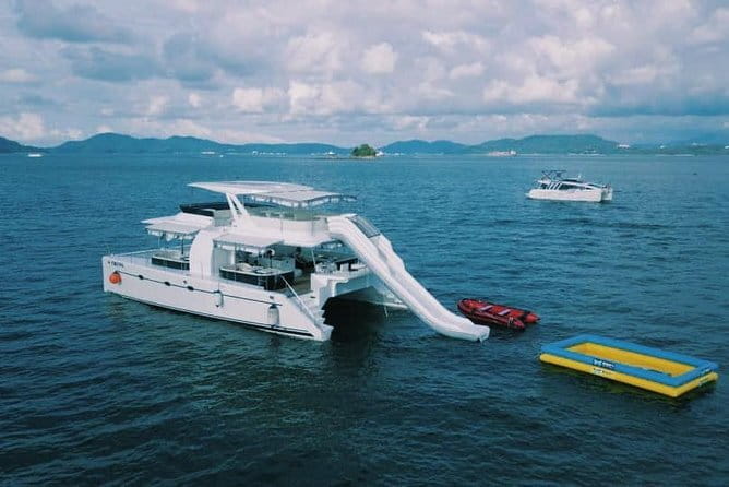 Sepanggar Island Luxury Boat - Starting the day at Jesselton Point