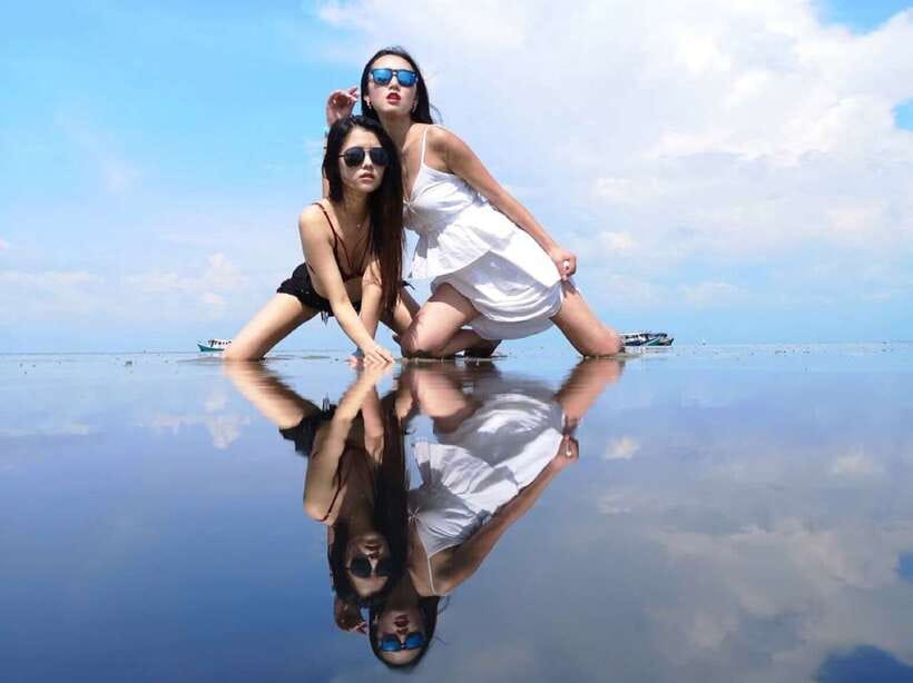 Sky Mirror - Kuala Selangor and Sekinchan Paddy Field Tour - Forty-five minutes on the reflective sandbar