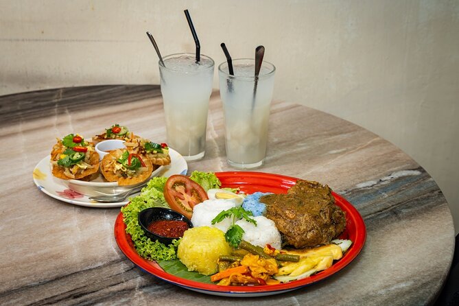 Small Group Melaka After Dark Food Tour - Kampung Morten and a traditional Malay home