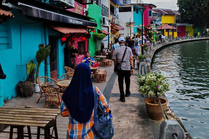 Small Group Melaka After Dark Food Tour - Jalan Bunga Raya and the local street-food finish