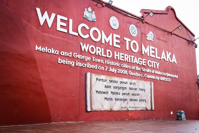Small Group Melaka After Dark Food Tour - Following the Melaka River and Jambatan Pasar