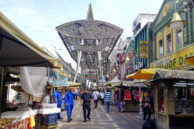 The Best of Kuala Lumpur Cultural & Heritage Tour - Sri Maha Mariamman Temple: a strong spiritual opening