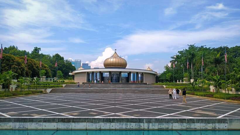 The Great Kuala Lumpur Tour with KL Tower Ticket & Lunch - Mosques, railway architecture, and Merdeka Square
